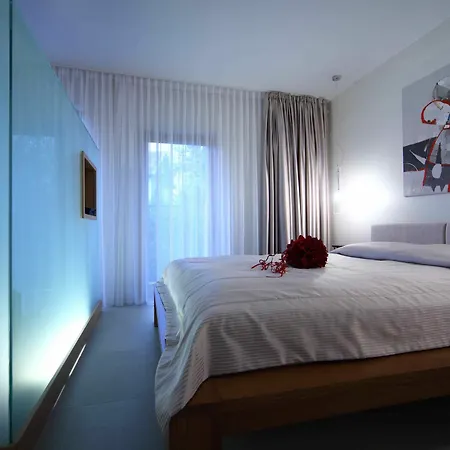 Smilciu Boutique Hotel, Tubinas Hotel 4*