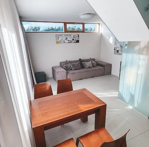 Smilciu Boutique Hotel, Tubinas 酒店 帕兰加